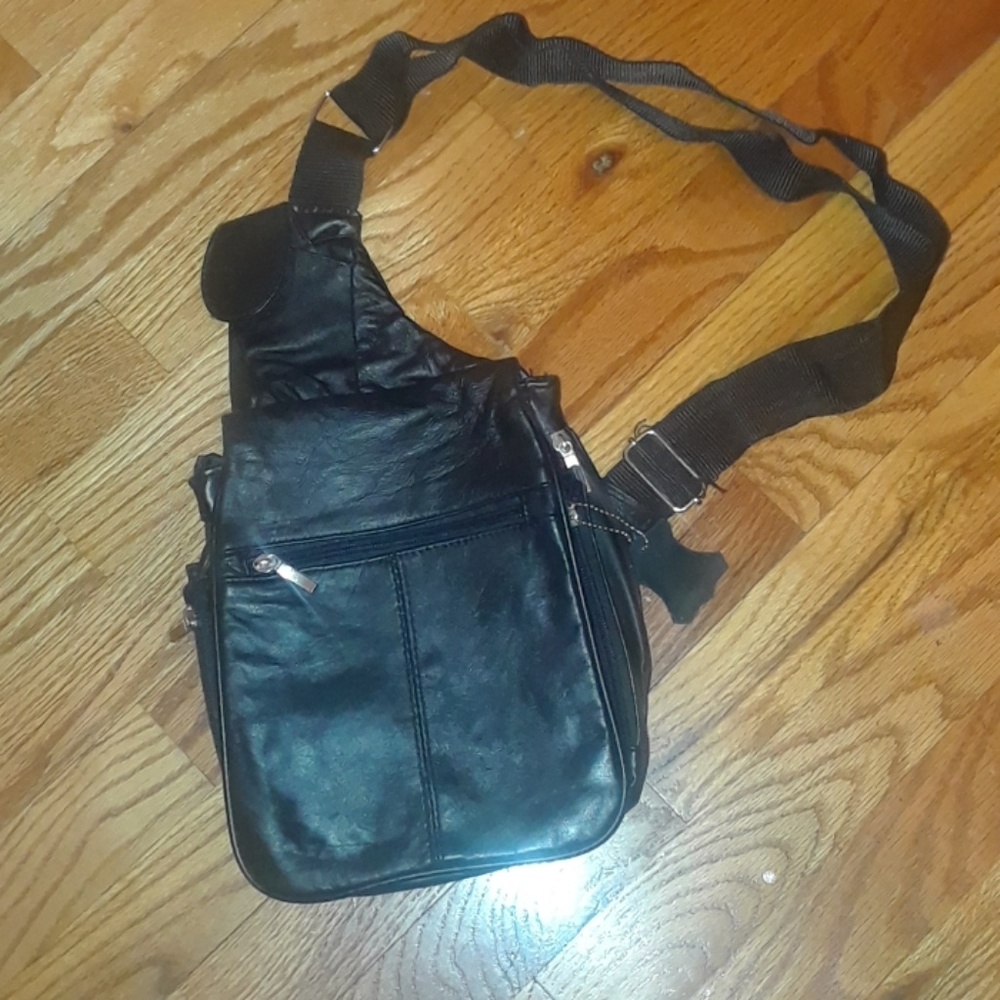 NWOT Cross back real leather black bag